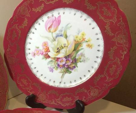 BAR41 Red Dinner Plate