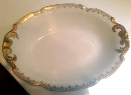BER708 12" Oval Serving Platter