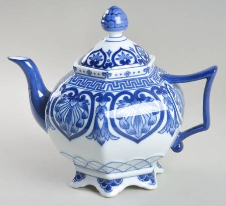 Adelaide Teapot & Lid