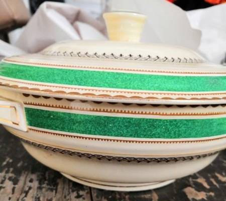6514 Round Covered Vegetable