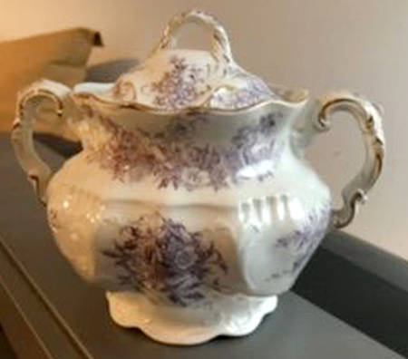 Mabelle Lavender Gold Trim Sugar Bowl & Lid