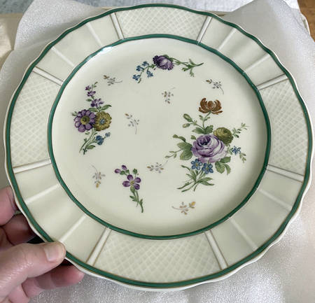 BER717 Dinner Plate