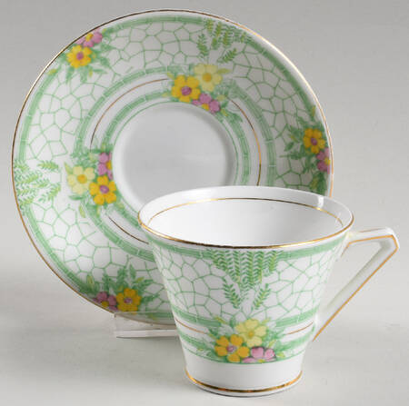 4324 Flat Cup & Saucer Set