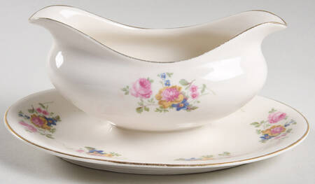 BFB5 Gravy Boat with Attached Underplate