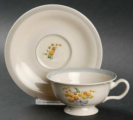 Acacia Footed Cup & Saucer Set