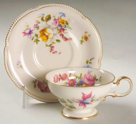Footed Cup & Saucer Set