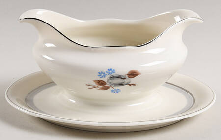 Astrid Gravy Boat with Attached Underplate
