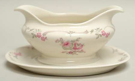 Belrose Gravy Boat with Attached Underplate