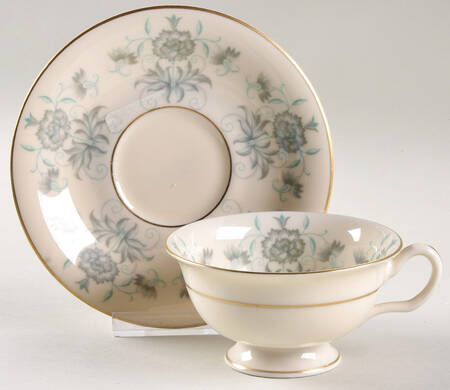 Caprice Footed Cup & Saucer Set