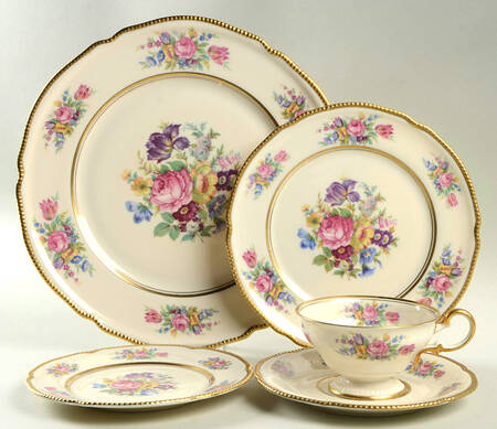 Castleton Rose 40 Piece Estate Set