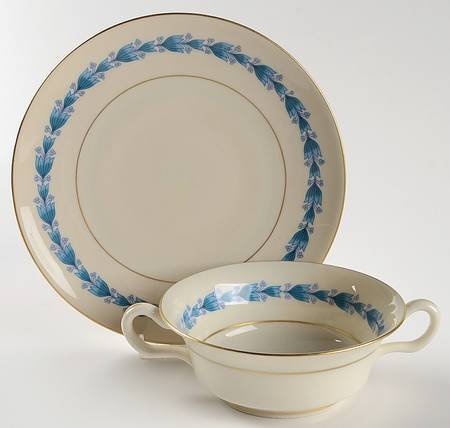 Classic Footed Cream Soup Bowl & Saucer Set