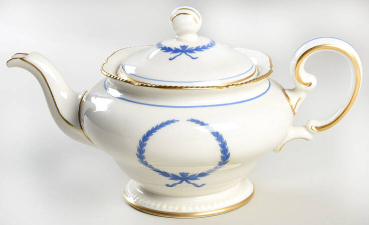 Empire (Blue Wreath, Gold Trim) Teapot & Lid