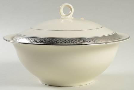 Evening Reflections Platinum Round Covered Vegetable
