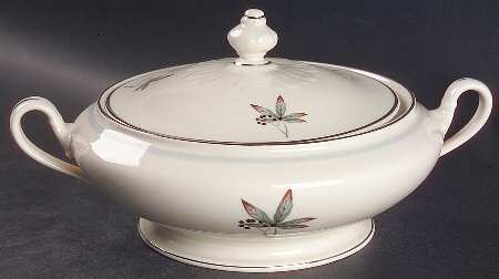 Glenwood Round Covered Vegetable