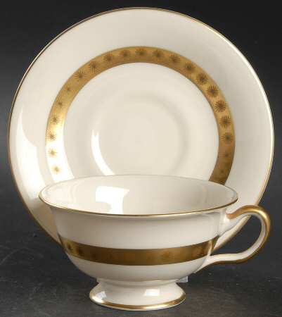 Golden Classic Footed Cup & Saucer Set