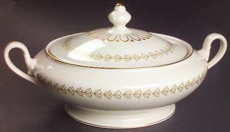 Grosvenor Round Covered Vegetable