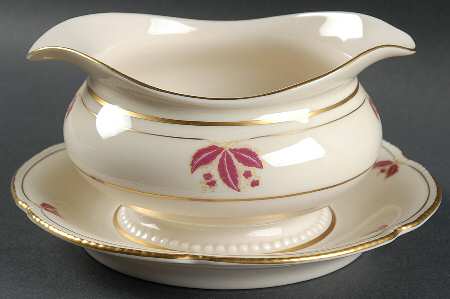Jubilee Gravy Boat with Attached Underplate