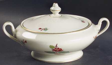 Lotus Round Covered Vegetable