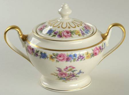 Manor Sugar Bowl & Lid