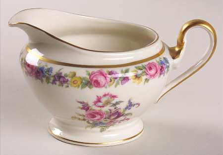 Manor Creamer by Castleton (USA)
