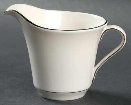 Overture Creamer
