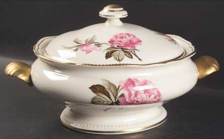 Peony Round Covered Vegetable