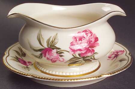 Peony Gravy Boat with Attached Underplate
