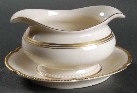 Royal Gravy Boat with Attached Underplate