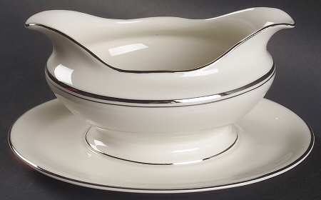 Severn Gravy Boat with Attached Underplate