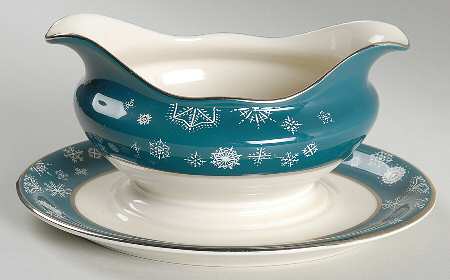 Snowflake Gravy Boat with Attached Underplate