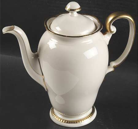 Sovereign Coffee Pot & Lid