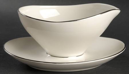 Symmetra (Platinum) Gravy Boat with Attached Underplate