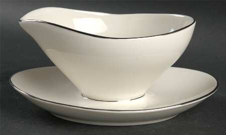 Symmetra (Platinum) Gravy Boat with Attached Underplate
