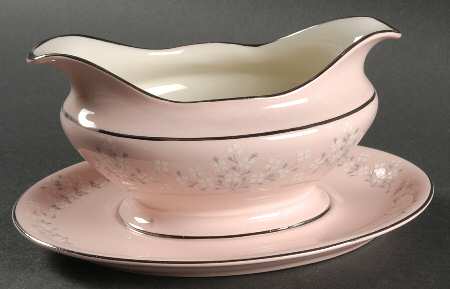 Trousseau Gravy Boat with Attached Underplate