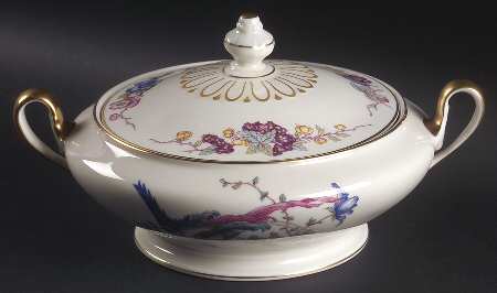 Venetian Round Covered Vegetable