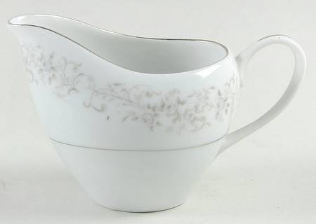 Carrousel Creamer