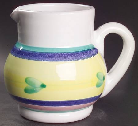 Carousel 28 Oz Pitcher