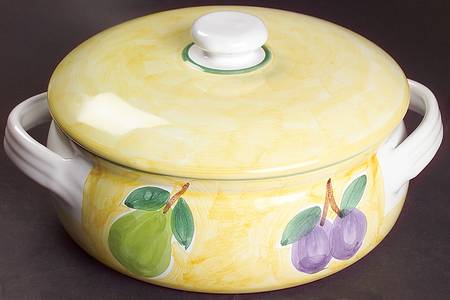 Frutta 1.5 Qt Round Covered Casserole