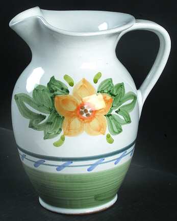 Lirica 64 Oz Pitcher