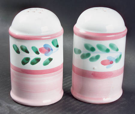 Pink Garland Salt & Pepper Set