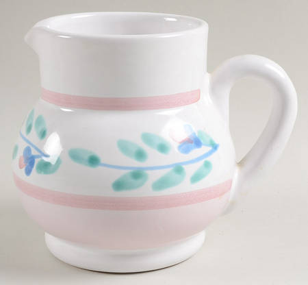 Pink Garland 32 Oz Pitcher