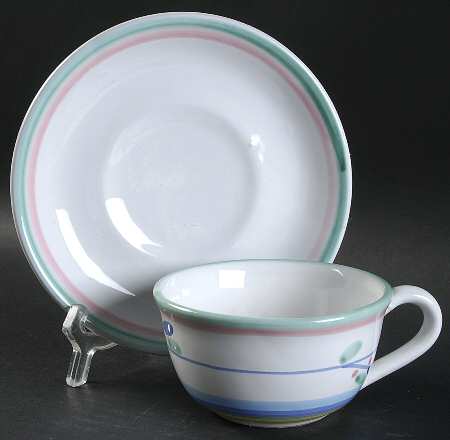 Salvo Flat Cup & Saucer Set