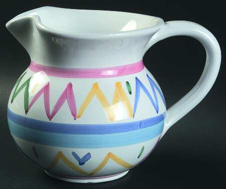Sole 32 Oz Pitcher