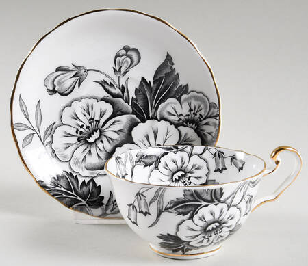 Azalia Footed Cup & Saucer Set