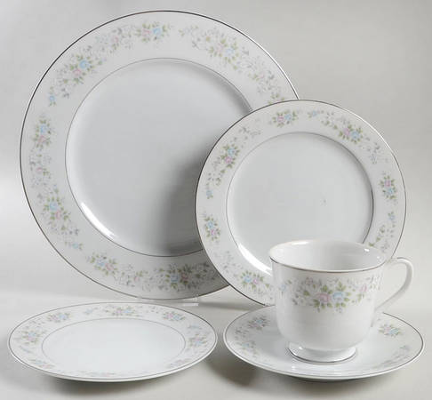 Corsage 5 Piece Place Setting