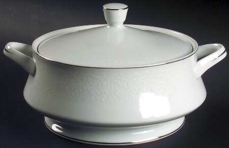 Plymouth Round Covered Vegetable