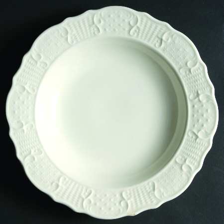 American Traditional Large Rim Soup Bowl