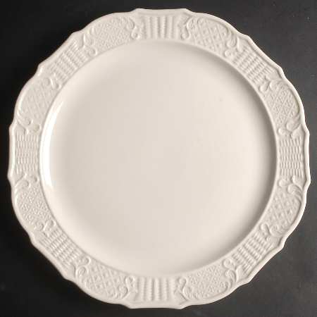 American Traditional 15" Chop Plate (Round Platter)