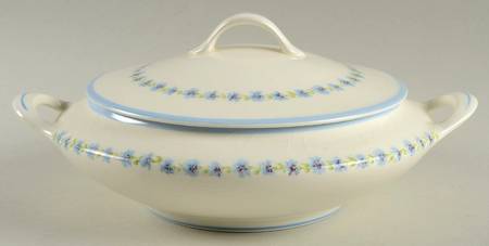 Bonnie Blue Round Covered Vegetable