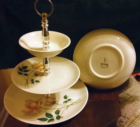 CAN23 3-Tiered Serving Tray (DP, SP, FR)